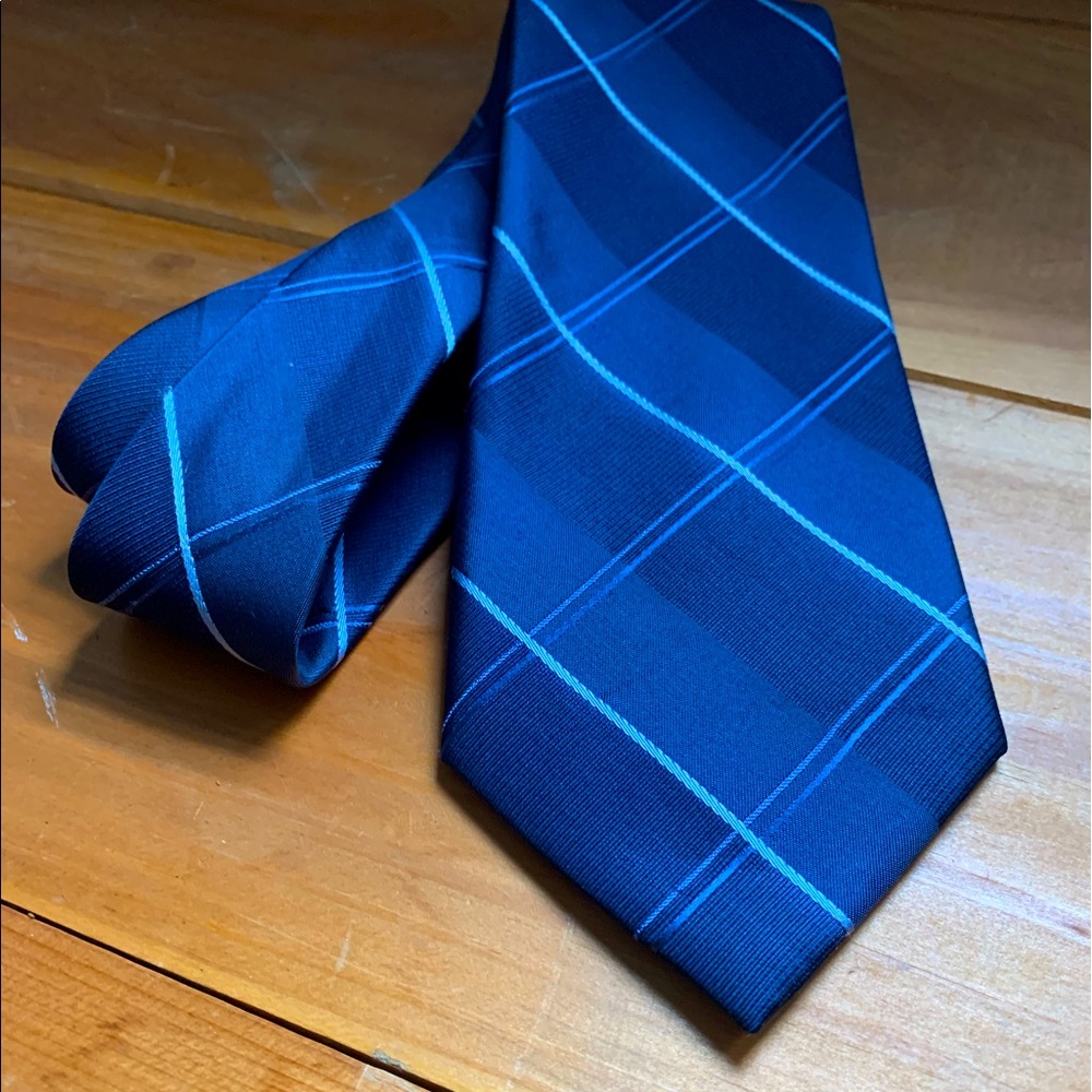 Kenneth Cole vintage silk tie